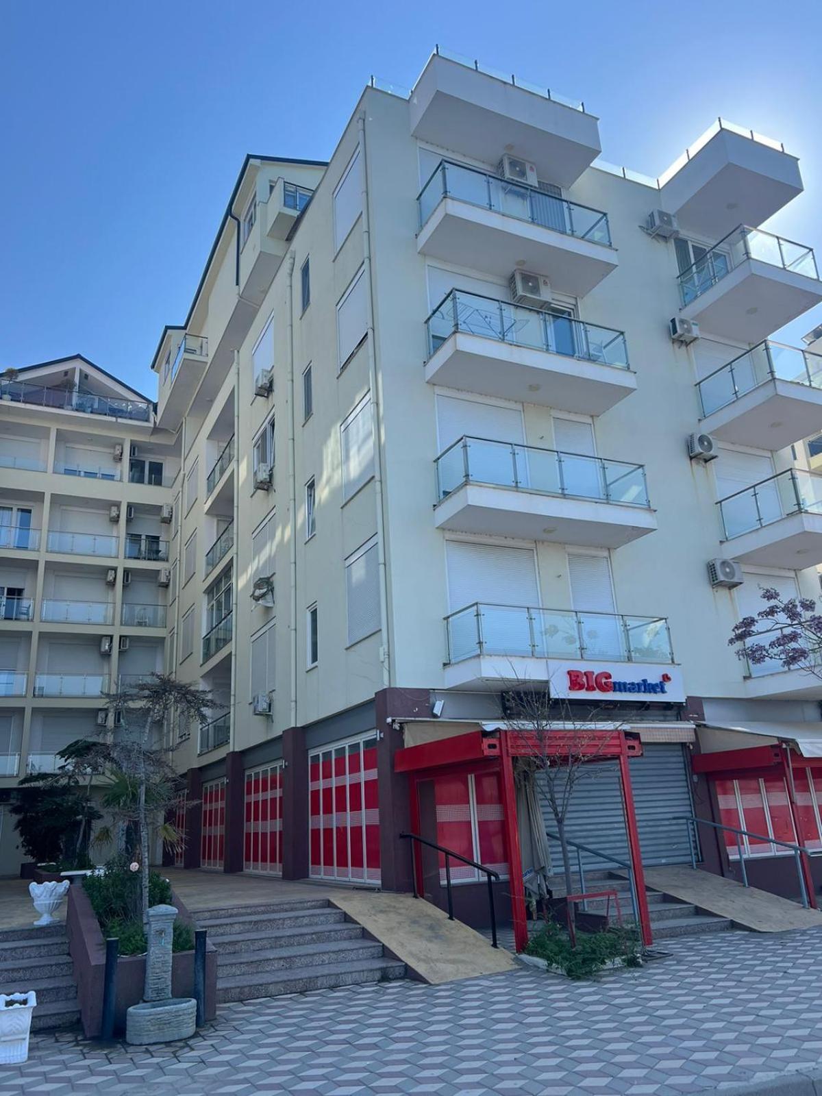 Shengjin Apartaments Buitenkant foto