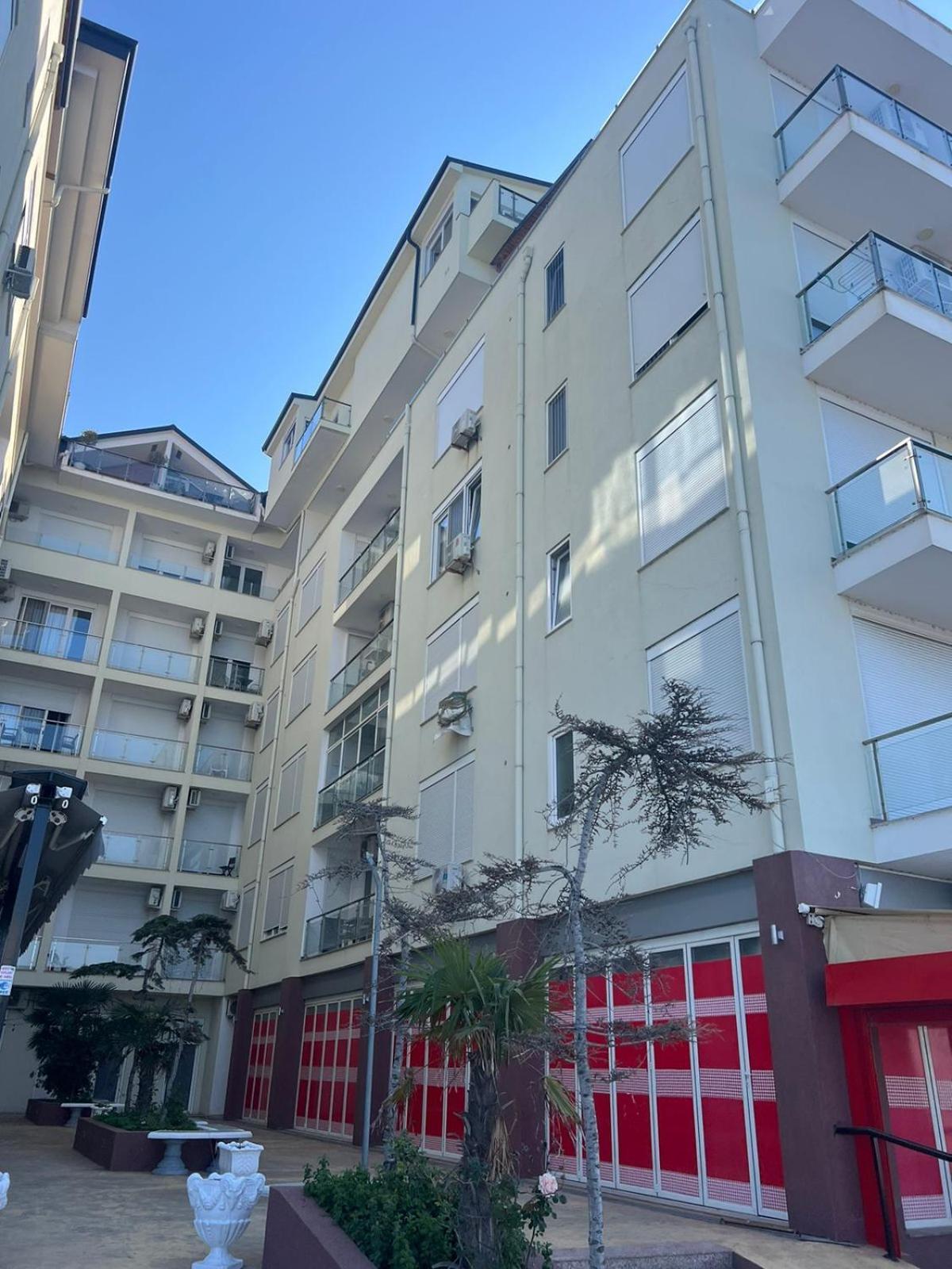 Shengjin Apartaments Buitenkant foto