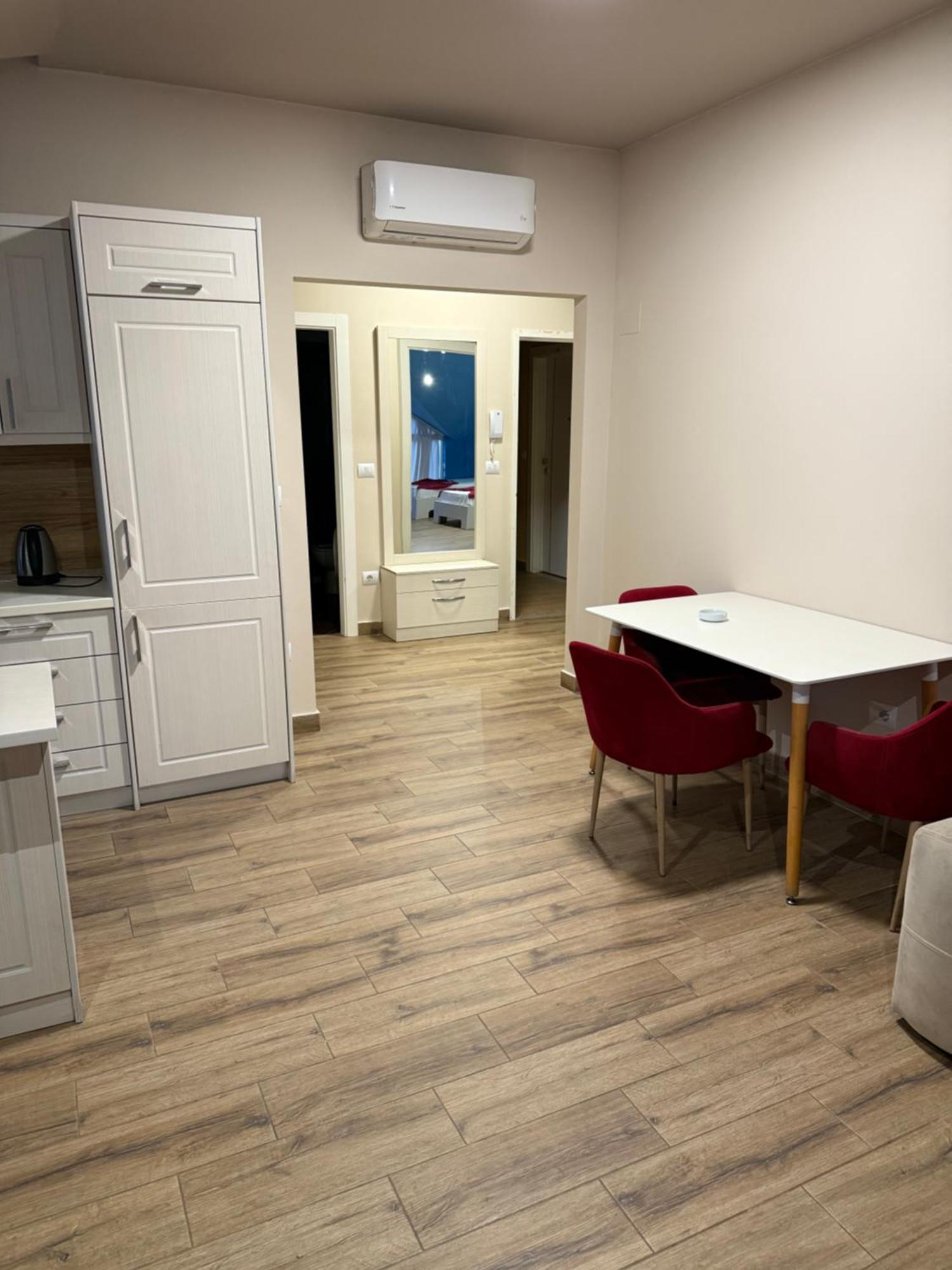 Shengjin Apartaments Buitenkant foto