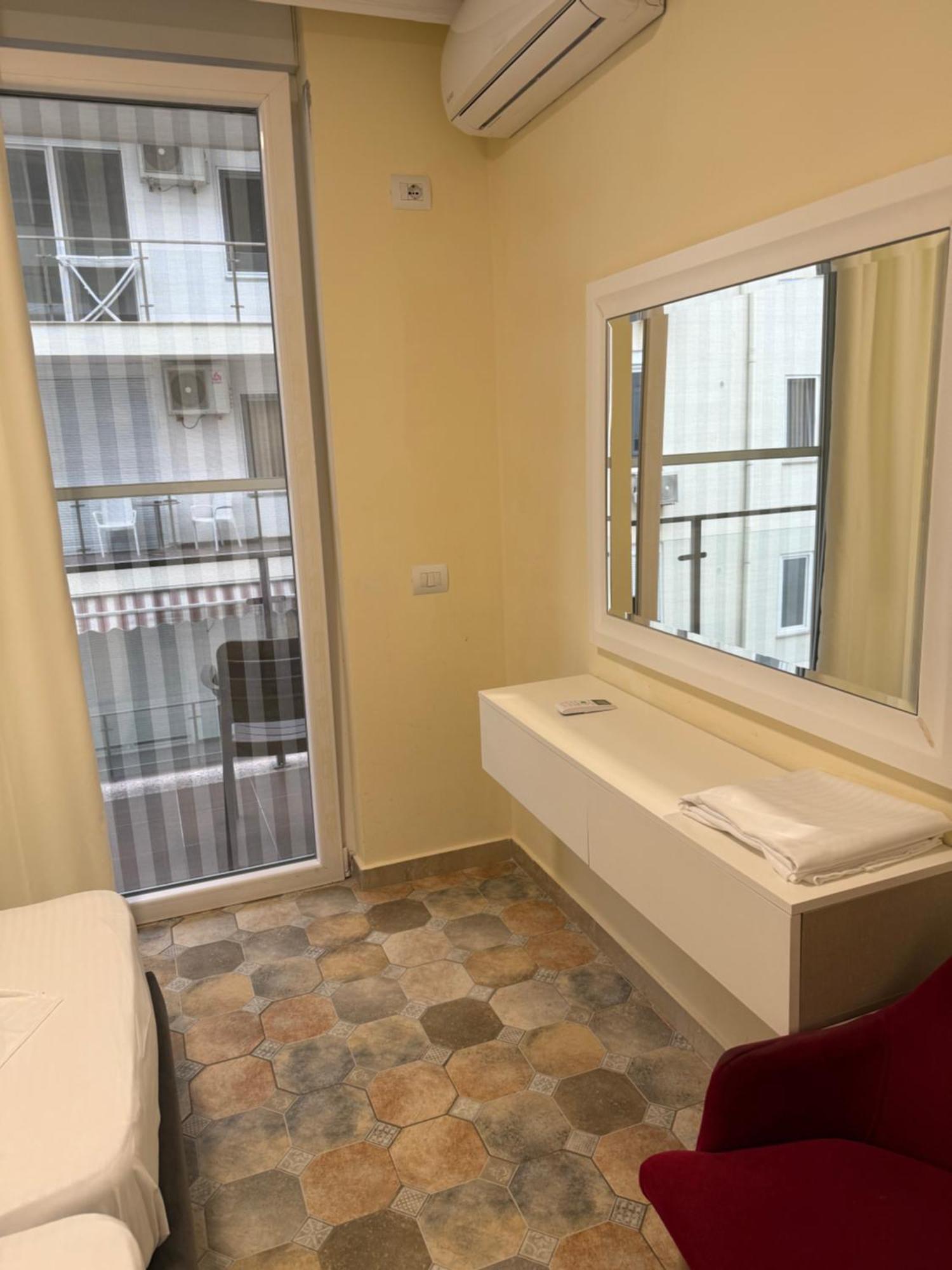 Shengjin Apartaments Buitenkant foto