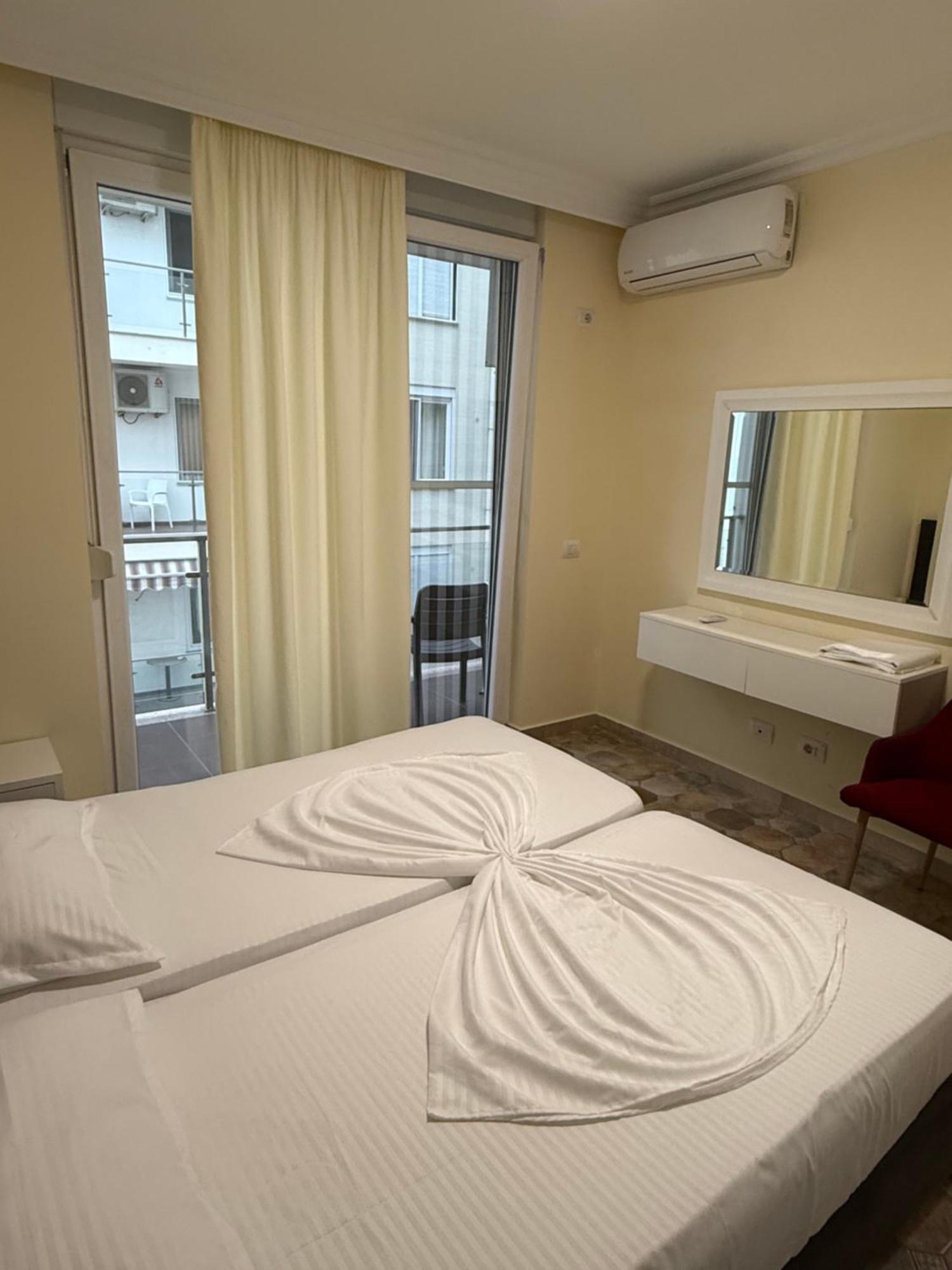 Shengjin Apartaments Buitenkant foto